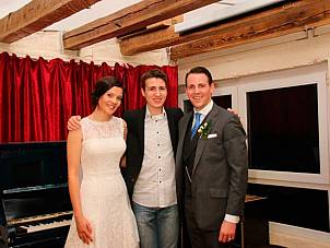 Tristan mit Hochzeitspaar