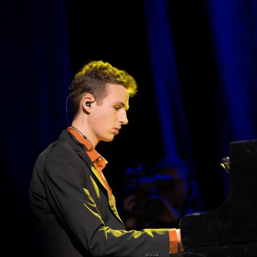 Tristan am Klavier